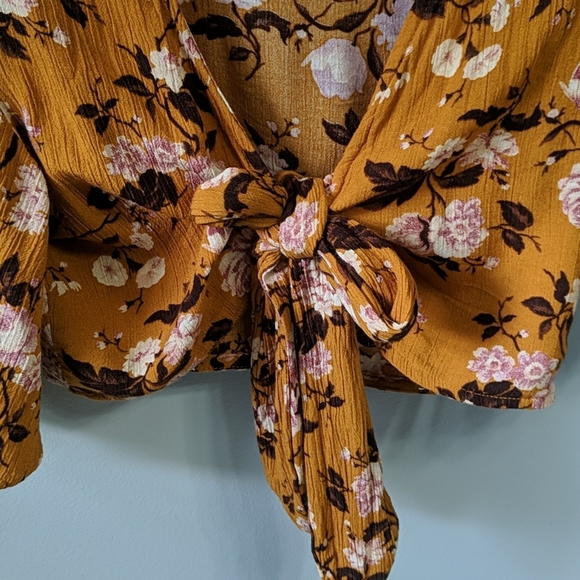 AE tie shirt - Picture 5 of 6